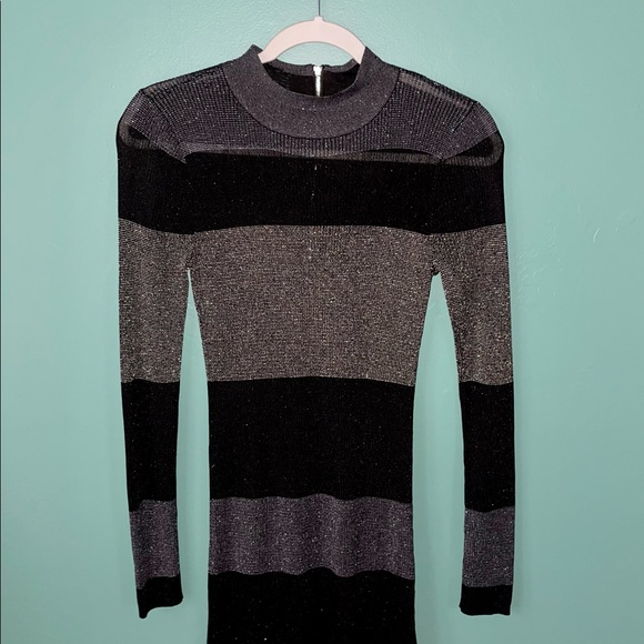 SOLD. New without tags White House Black House Market - Picture 3 of 5